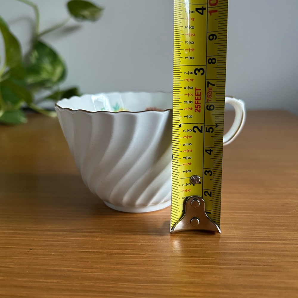 Aynsley Teacup - Picture 11 of 12